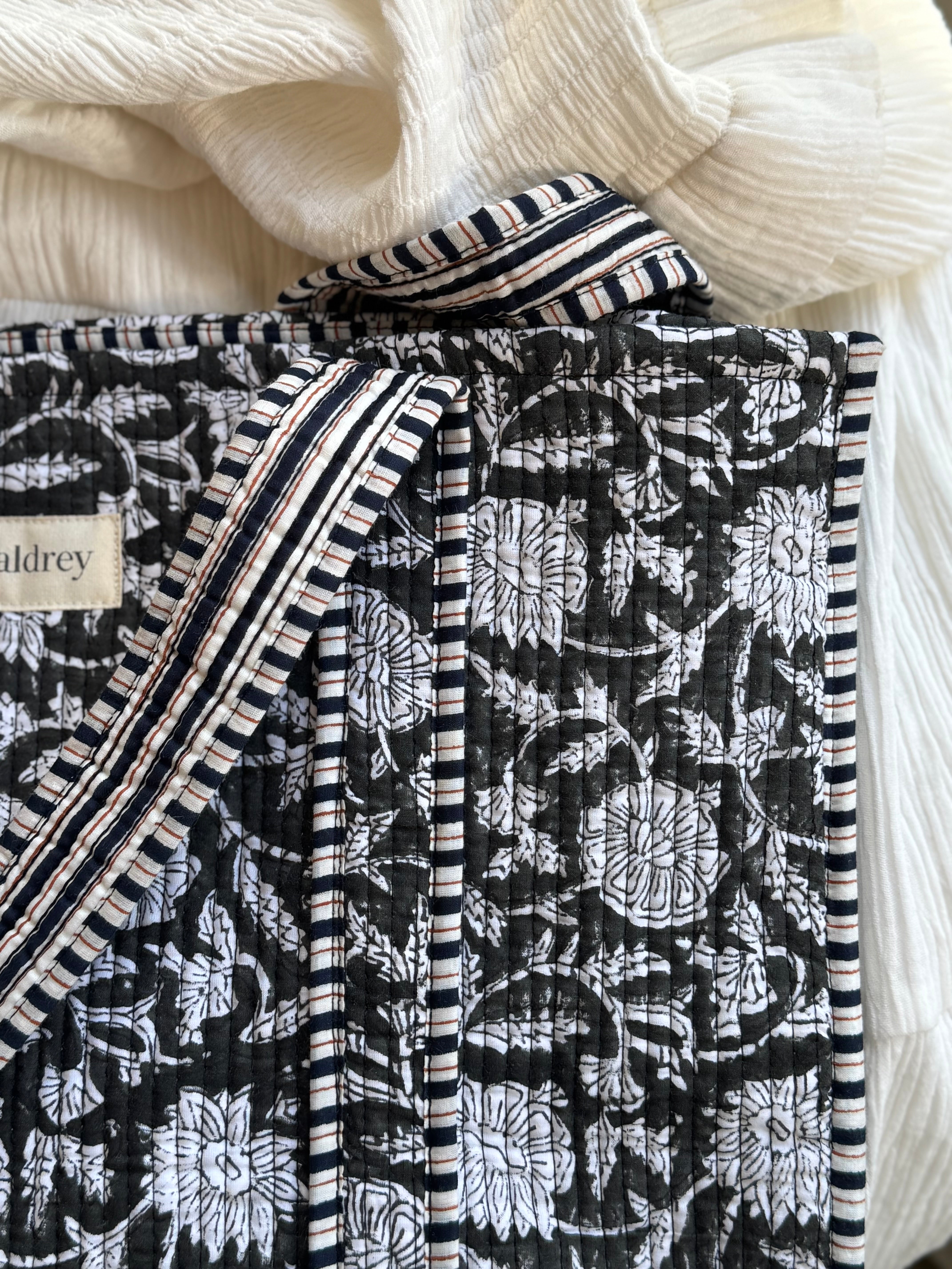 MAYA QUILTED TOTE