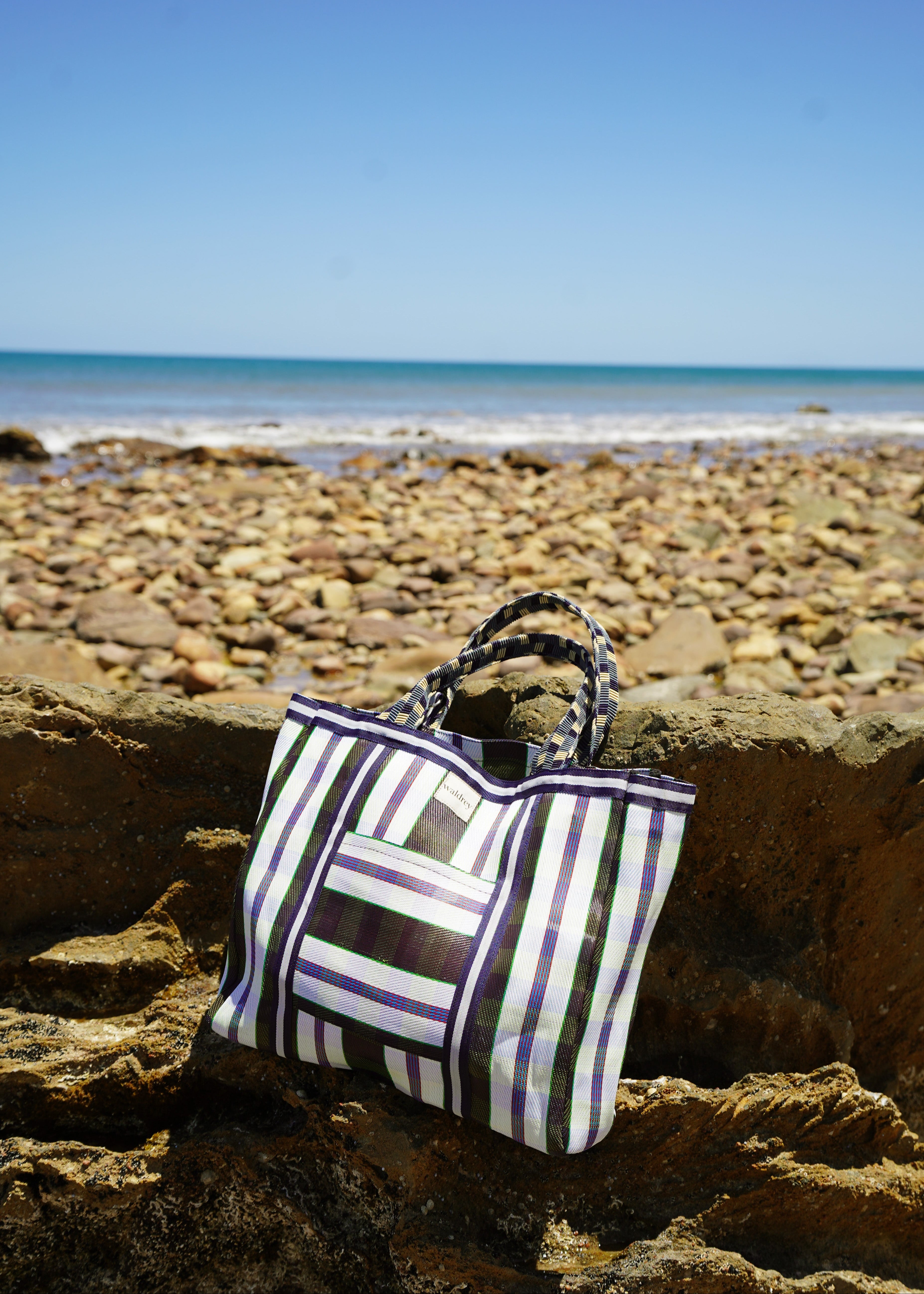 HEY VACAY TOTE // BLACK STRIPE