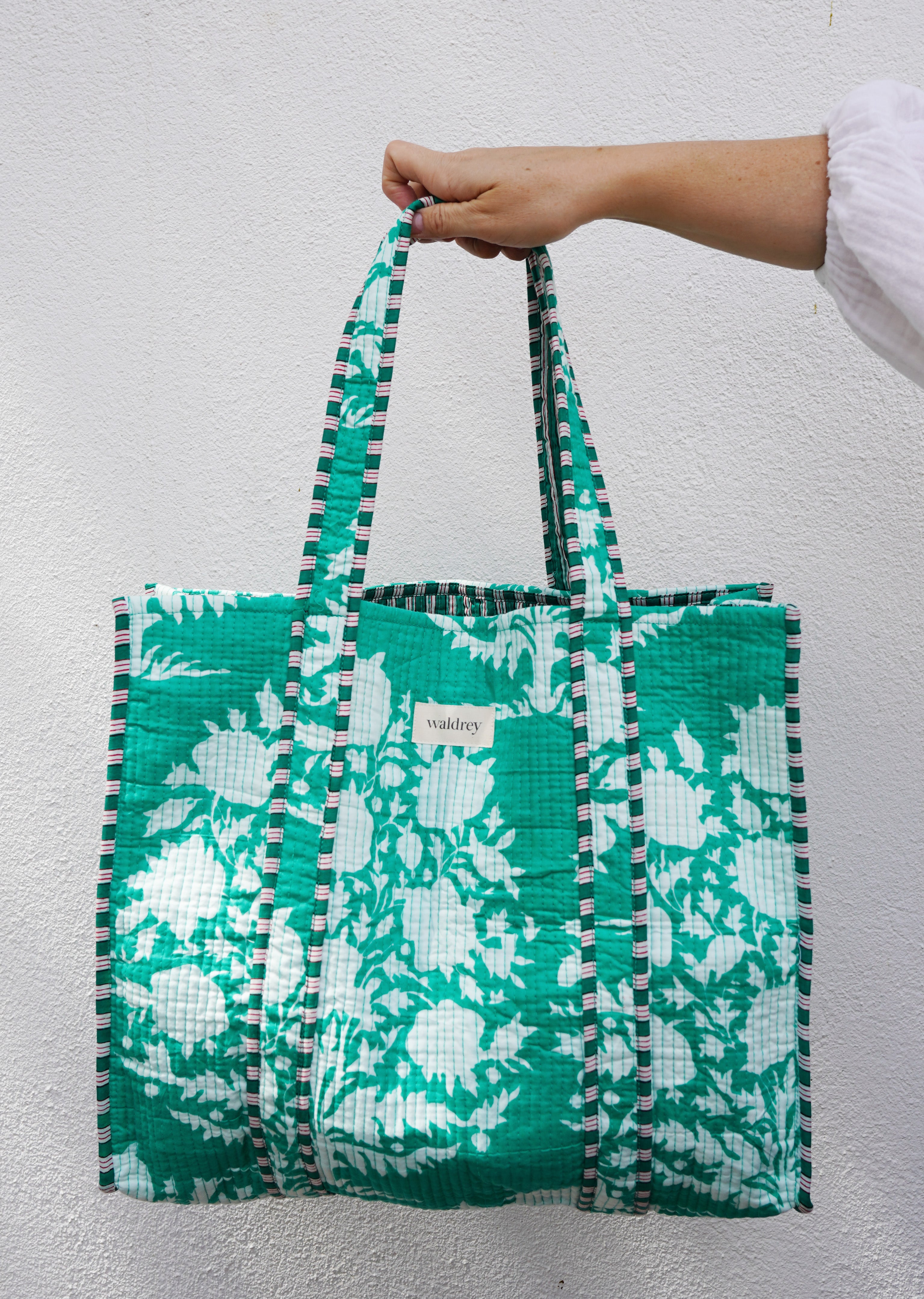 ISLA QUILTED TOTE