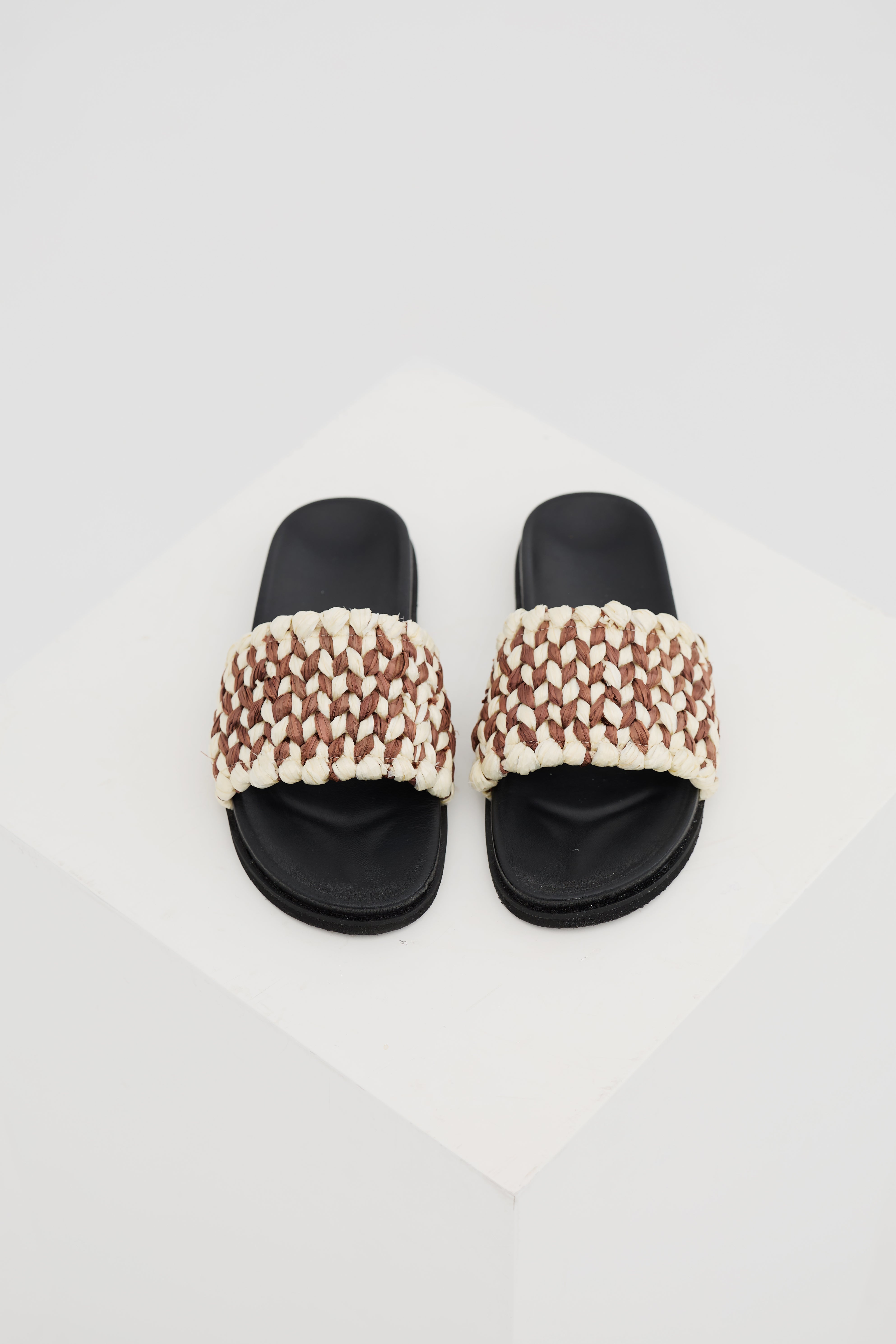 WREN RAFFIA SANDAL