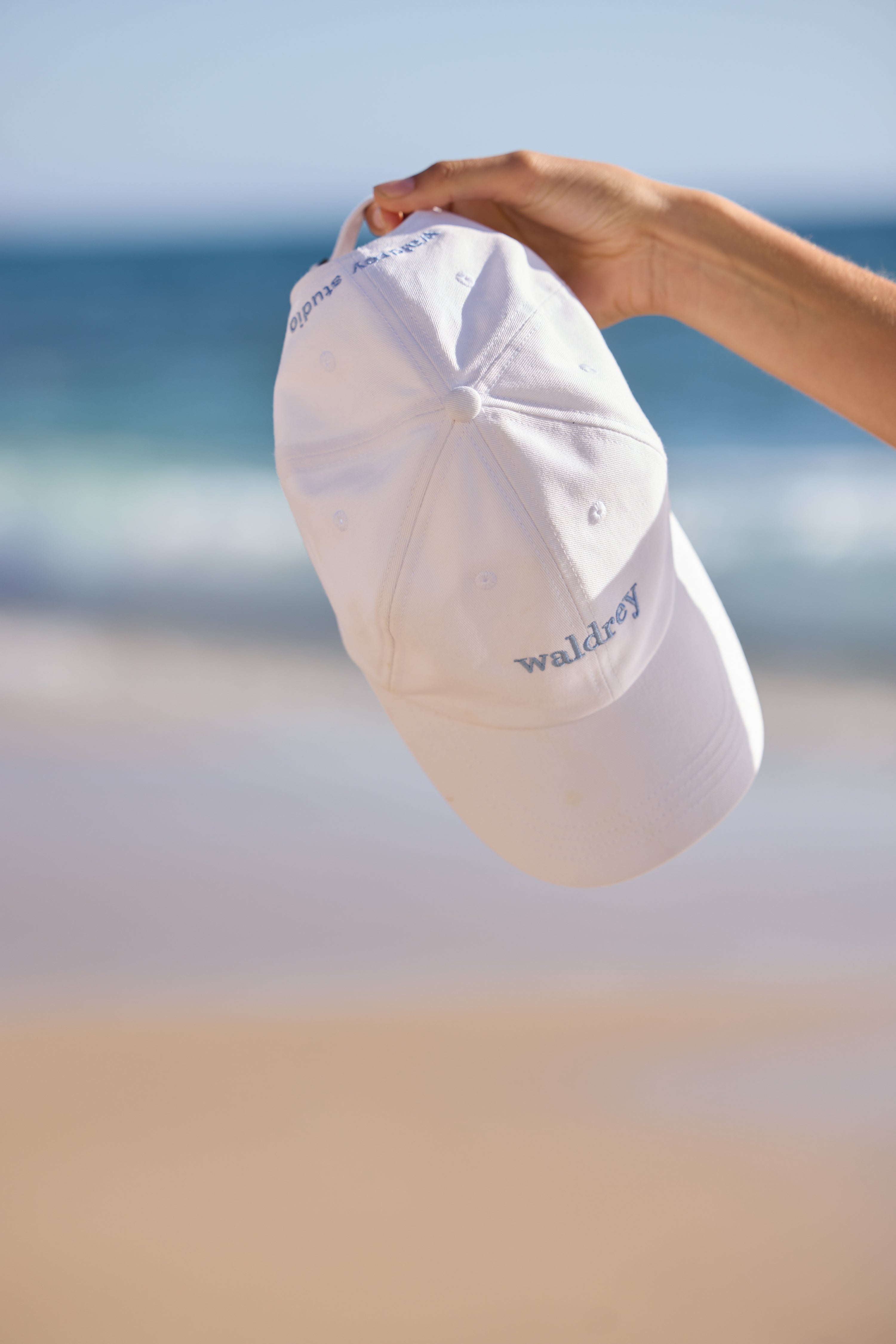 WALDREY CANVAS CAP // WHITE